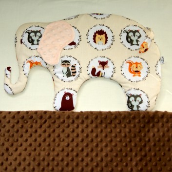 Poduszka płaska dla najmłodszych "Słonik" pudrowy róż / portrety zwierząt handmade