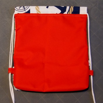 Plecak / worek z tkaniny wodoodpornej kotwice i róże wiatru na biało-granatowych pasach / czerwony handmade