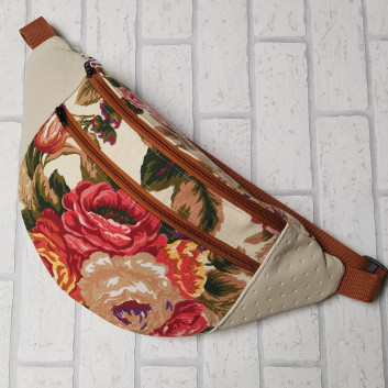 Saszetka biodrowa maxi / torebka z tkaniny obiciowej w jesienne kwiaty na kremowym tle i kremowa pikowana ekoskóra handmade